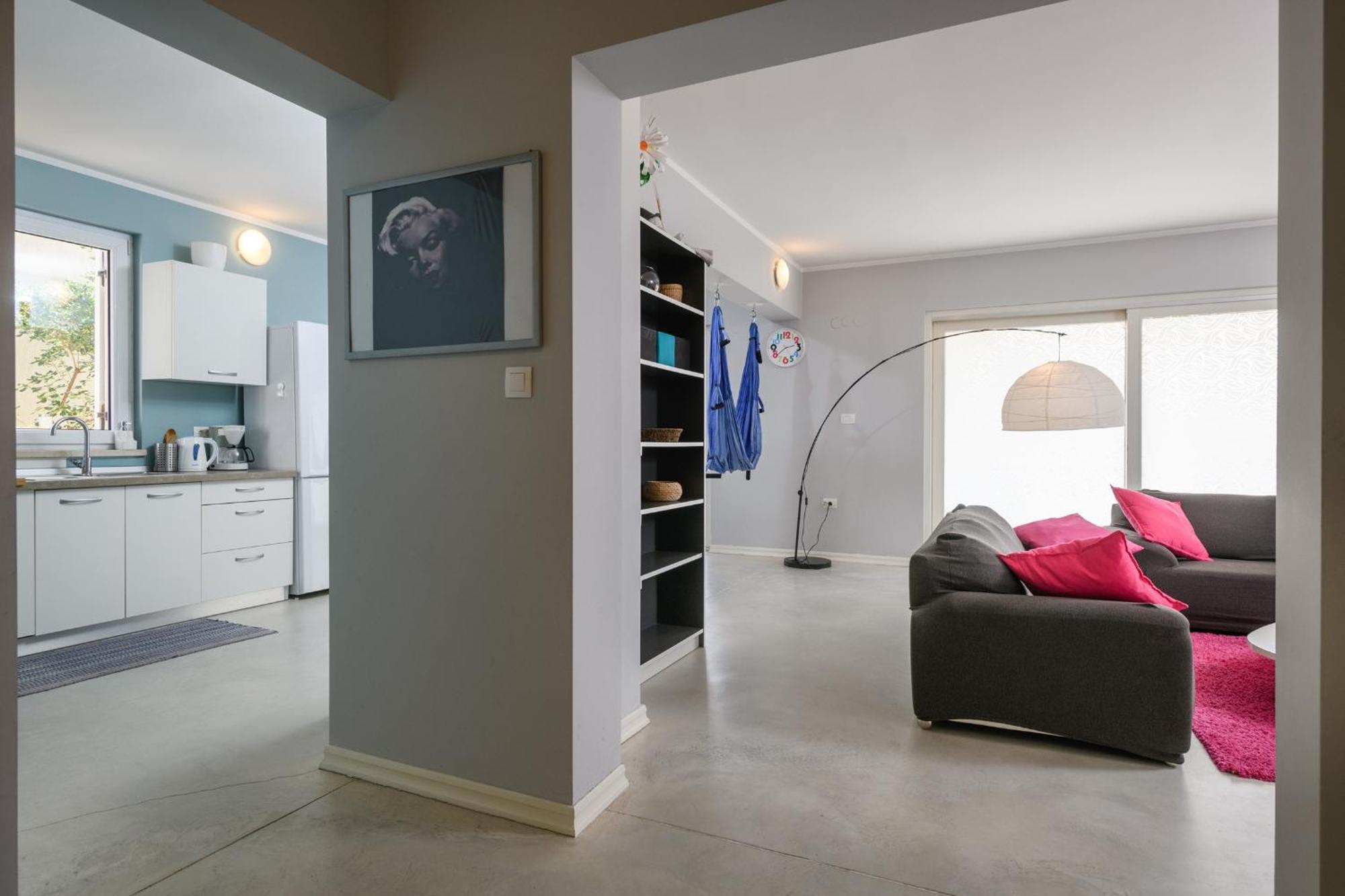 Apartment Poolside - Pool & Gym *